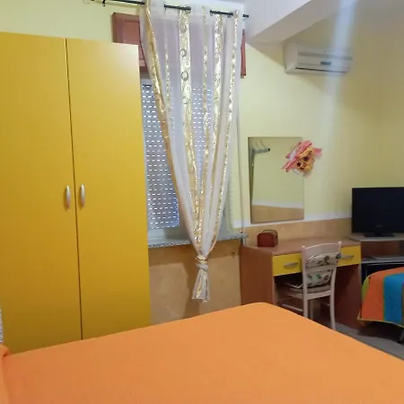 Alojamento de Acomodação e Pequeno-almoço Lo Statere D' Argento